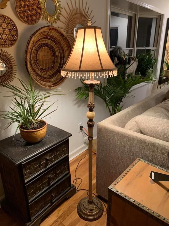 Lamp supplier：Unlocking Rustic Charm: Wooden Floor Lamps to Enhance Your Home Decor